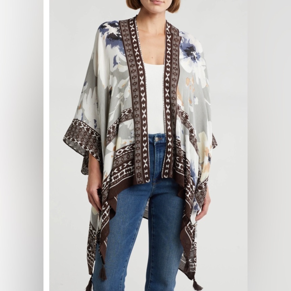 Vince Camuto Tropical Blooms Ruana/ wrap Kimono cover up layering travel chic